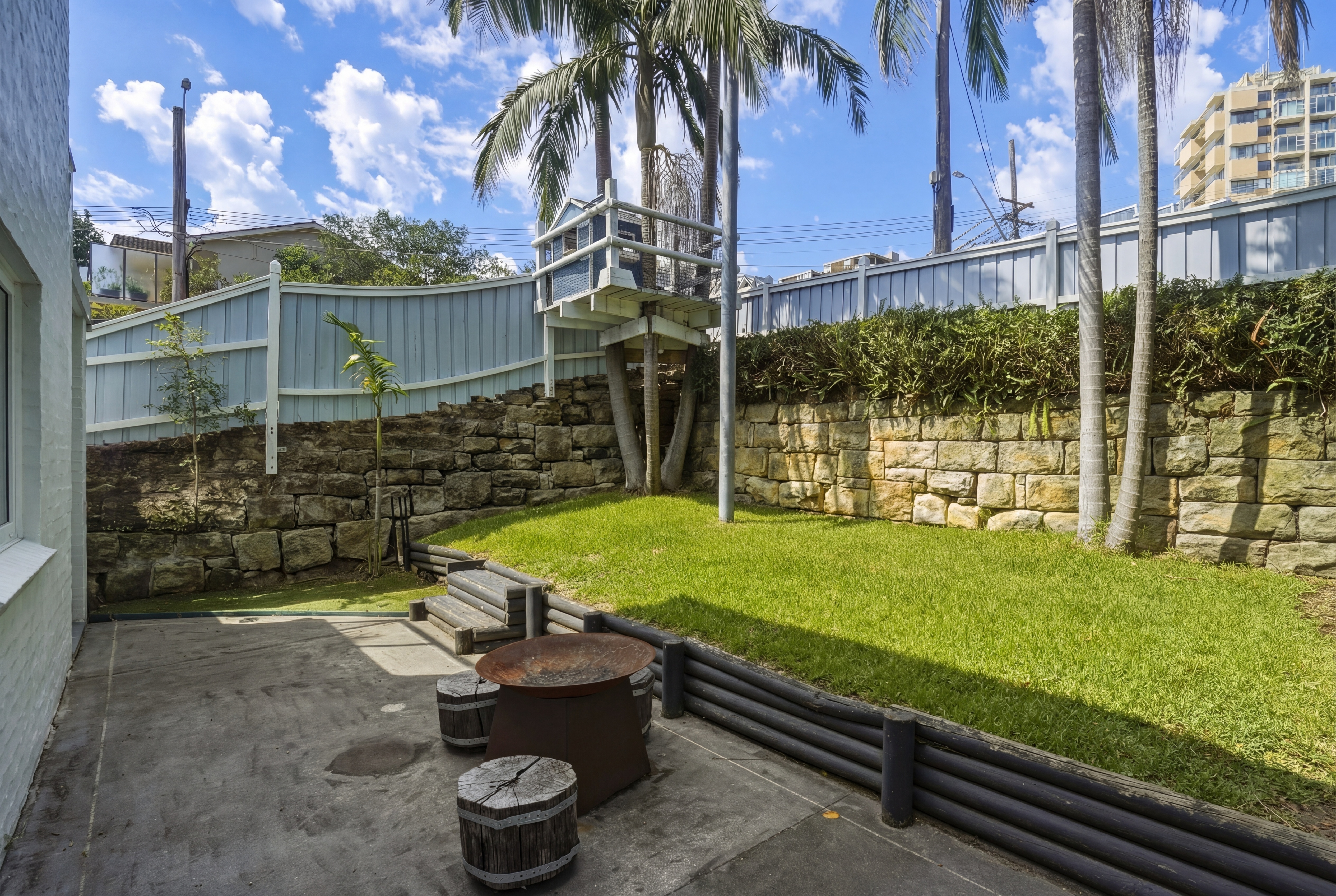 Fairlight outdoor area